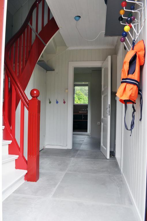 Villa Hei Og Hav - I Torbjorn Egners Ferierike Mandal Exterior foto
